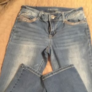 Maurices jeans